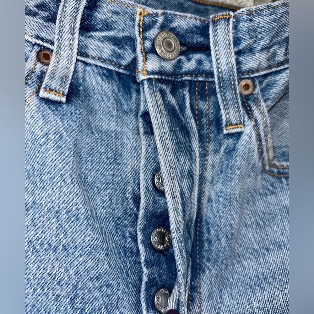 Levi’s Premium 501 S Skinny Jeans 26x28 “Can’t Touch This” color - Picture 4 of 8